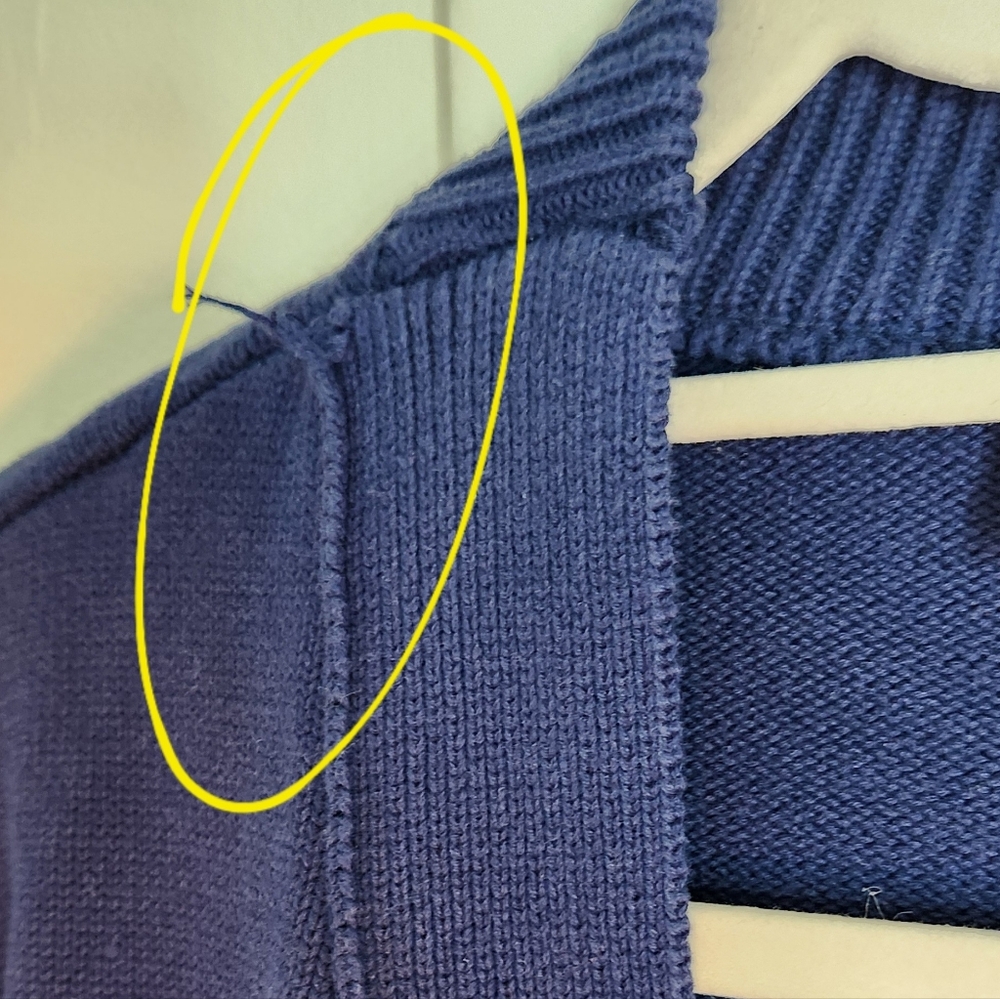 ❤️ AMI Paris Cardigan – Iconic Red Heart Logo – Navy Blue – Designer Staple ❤️ - Picture 8 of 10